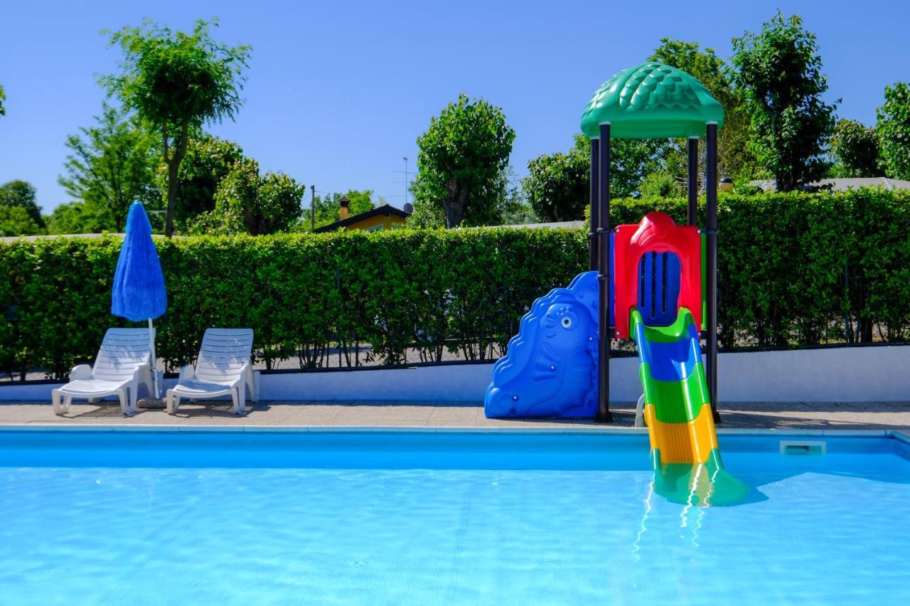 Campeggio Trevisago Iris Park Moniga del Garda Exteriör bild