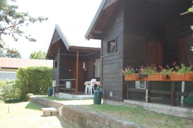 Campeggio Trevisago Iris Park Moniga del Garda Rum bild
