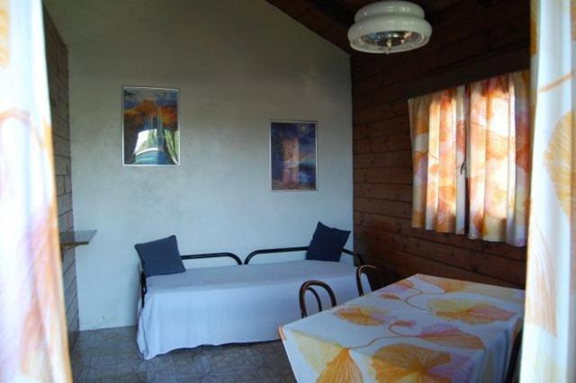 Campeggio Trevisago Iris Park Moniga del Garda Rum bild